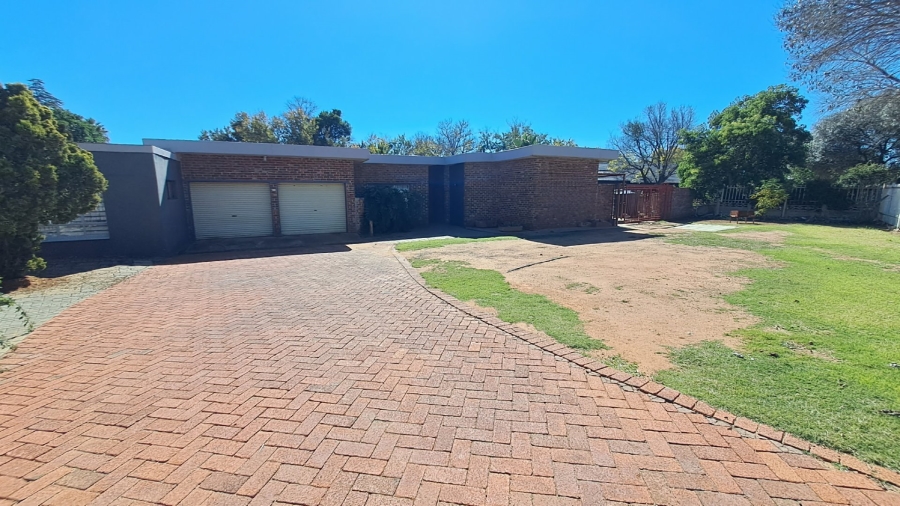 4 Bedroom Property for Sale in Fichardt Park Free State